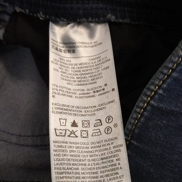Levis Signature Gold Size 2L Totally Shaping Jeans - Picture 6 of 6